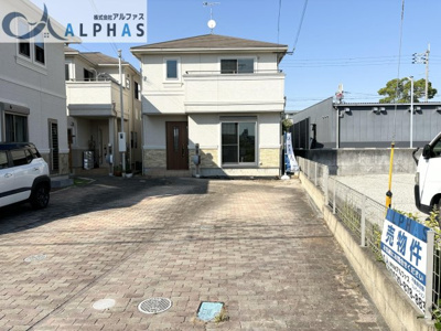 【駐車場】 | 明石市魚住町住吉二丁目　一戸建て | 駐車2台可能です！