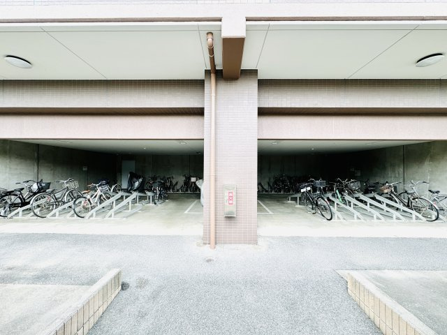 プライムスクエアー伊勢崎の駐車場