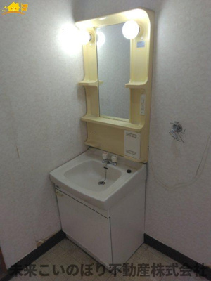 【独立洗面台】 | 久喜市上川崎中古戸建 | 朝の身支度には欠かせない独立洗面化粧台
