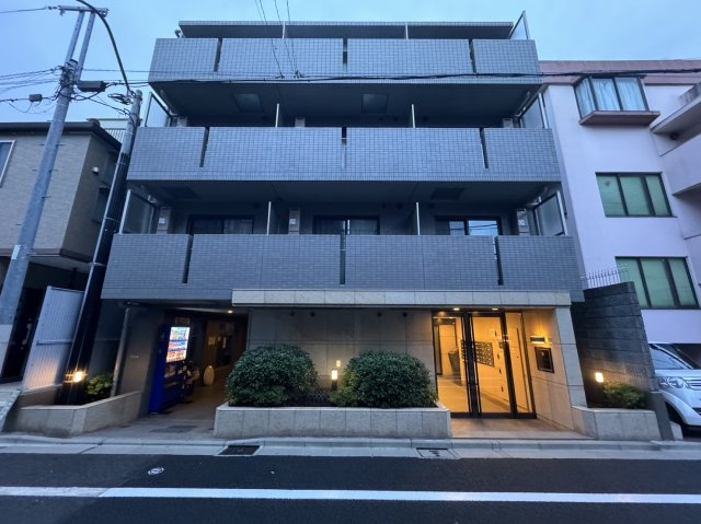 ルーブル本駒込の外観