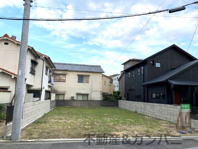 上市1丁目のおトチ　松山市上市1丁目売土地の前面道路含む現地写真|前面道路含む現地写真です