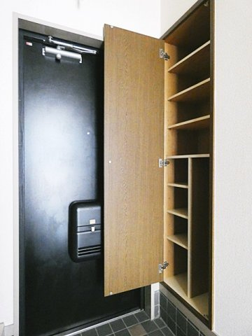 ファースト３６の玄関