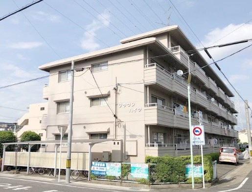 ブラウンハイツの外観