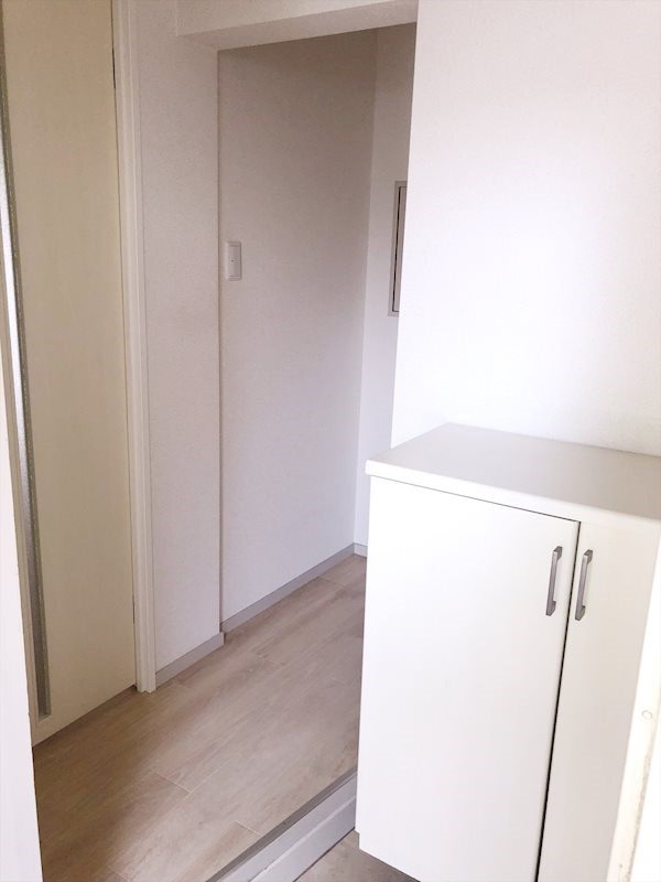 ブラウンハイツの玄関