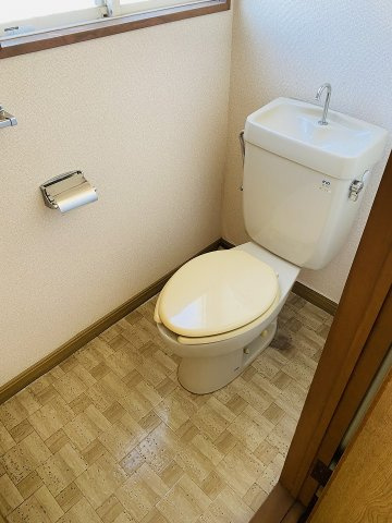 【トイレ】 | 伊勢崎市境三ツ木　戸建て | コンパクトで使いやすいトイレです