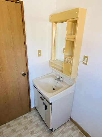 【独立洗面台】 | 伊勢崎市境三ツ木　戸建て | 独立洗面台で身支度をすべて済ませてしまいましょう