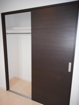 【収納】 | GRANDTIC 大橋南 | 別号室の写真になります。現況優先。