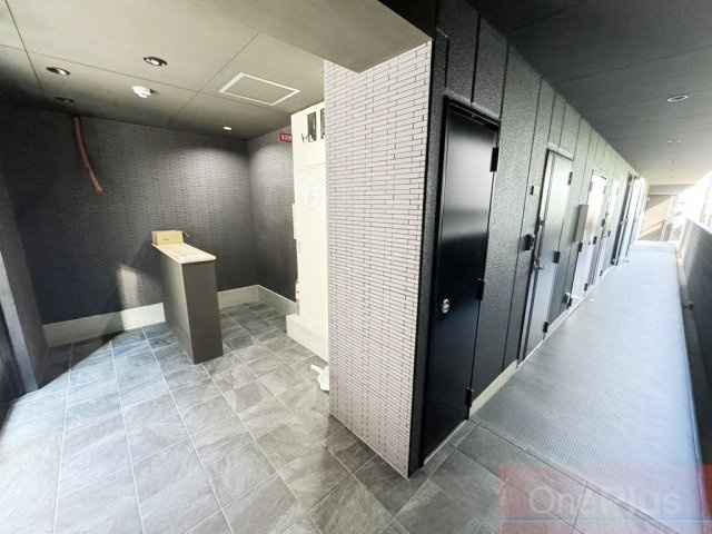 AILE魚崎南のエントランス