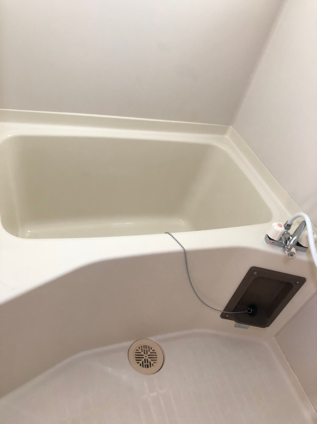 コーポシレーヌの浴室|お風呂で日々の疲れを落としましょう