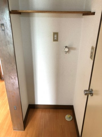 コーポシレーヌの設備|室内洗濯機置き場