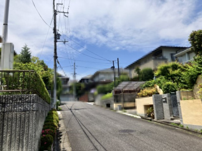 【前面道路含む現地写真】 | 大津市仰木の里4丁目10-5　中古戸建 | 2024年06月　撮影