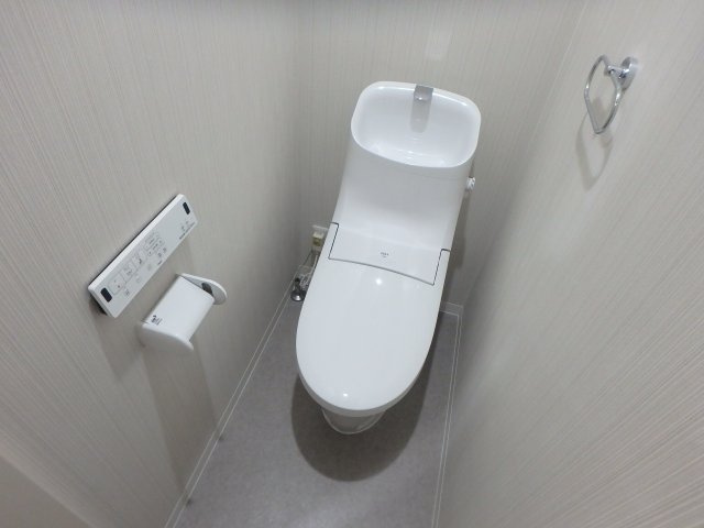 【トイレ】 | ヴィオーラ西宮 | 清潔感のあるトイレです