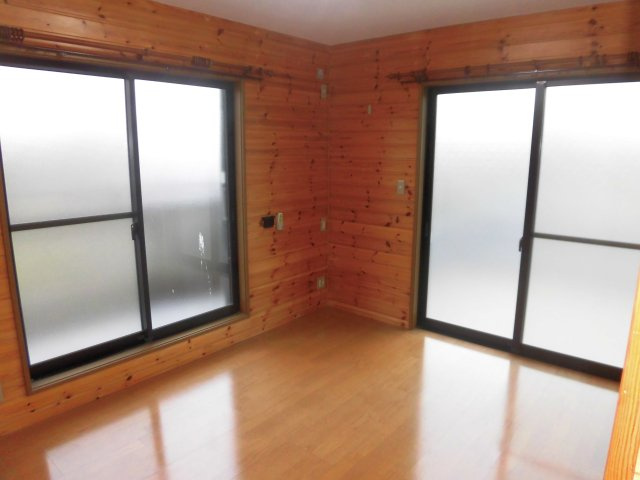 坂之下114-1貸家の洋室