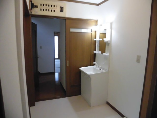 坂之下114-1貸家の洗面所