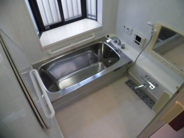 坂之下114-1貸家の浴室