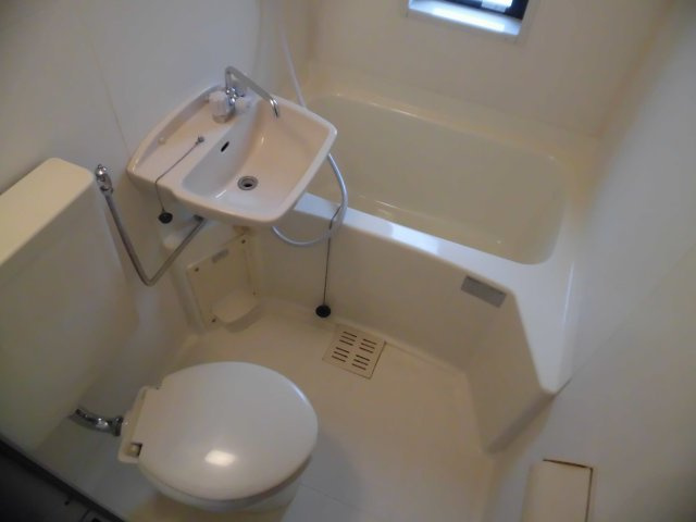 坂之下114-1貸家のその他|２階浴室