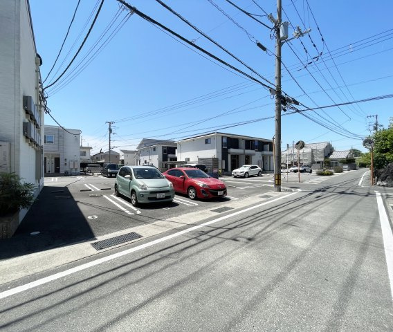 カレラAの駐車場