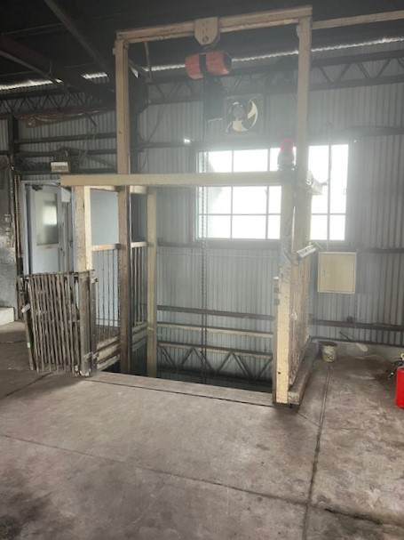 ＪＲ八木駅まで徒歩１８分☆敷地ＢＩＧな３８７坪☆旧工場・倉庫・物置きあり☆南丹市八木町南広瀬砂子のその他|作業場