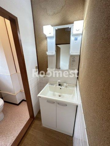 浜の宮ビルの洗面所|ゆったりとスペースのある洗面所