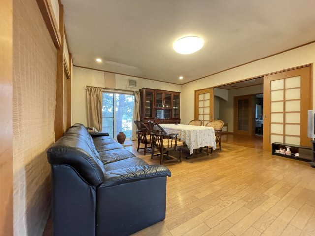 八戸市鮫町字大草離の居間・リビング