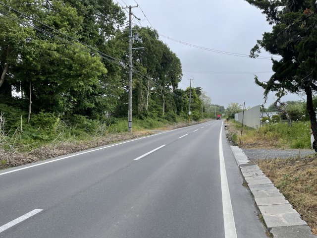 八戸市鮫町字大草離の前面道路含む現地写真