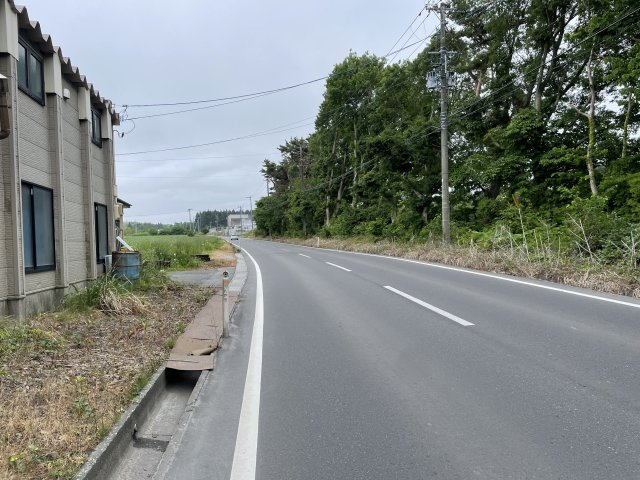 八戸市鮫町字大草離の前面道路含む現地写真
