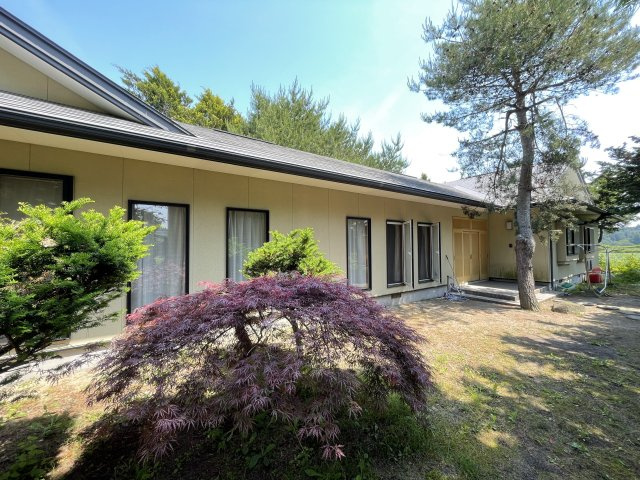 八戸市鮫町字大草離の庭