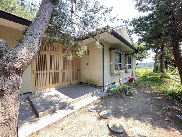 八戸市鮫町字大草離の間取り