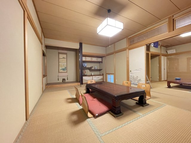 八戸市鮫町字大草離の和室