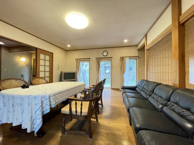 八戸市鮫町字大草離の居間・リビング