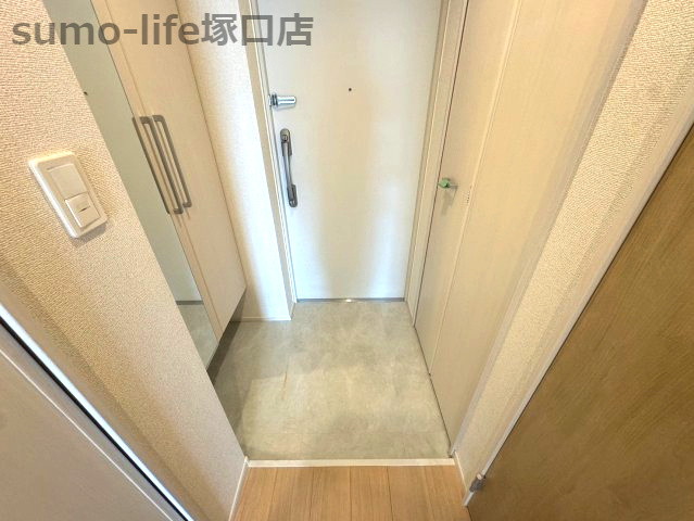 尼崎市下坂部２丁目の賃貸マンションの玄関