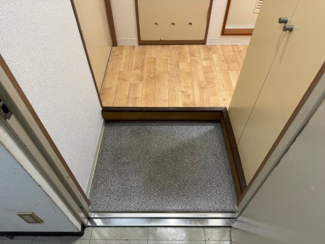 三恵ビルの内装
