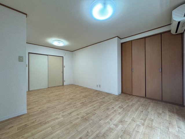三恵ビルの内装