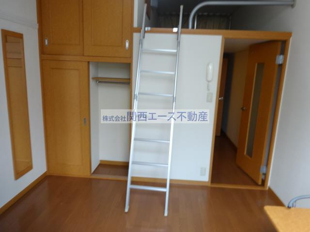 【寝室】 | レオパレスchuTTi