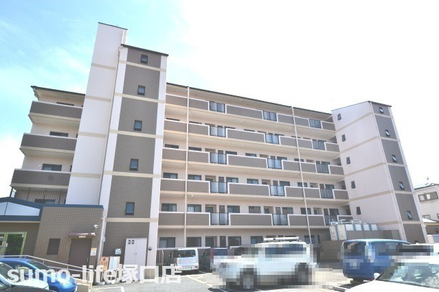 塚口コーストヒルズの外観