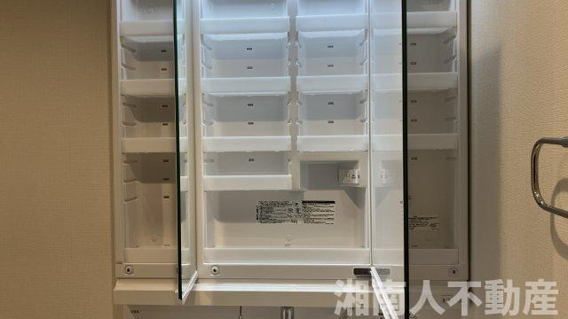 エレンシア逗子小坪　の収納|小物を収納するのに便利です