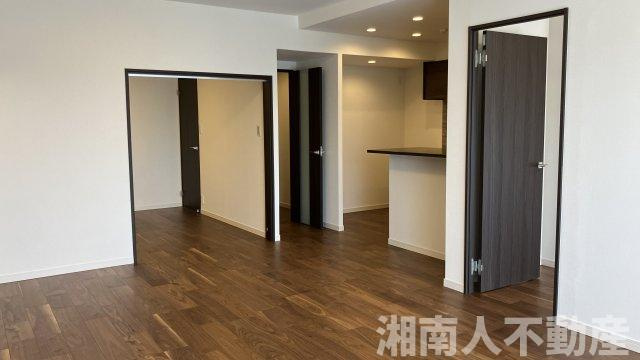 エレンシア逗子小坪　の居間・リビング|リビングです