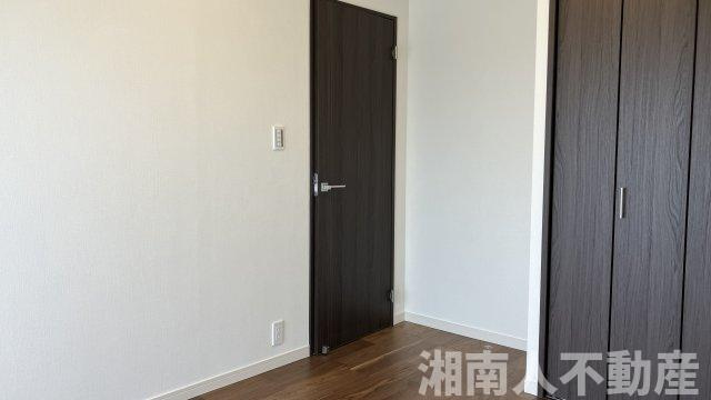 エレンシア逗子小坪　の洋室|落ち着いた色調の洋室です