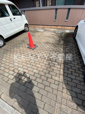 【駐車場】 | アトリオ トモ　壱番館 | 駐車場があるので、車を買う予定の方も安心です