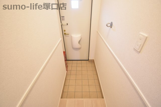 メゾンリヴィエールⅠの玄関