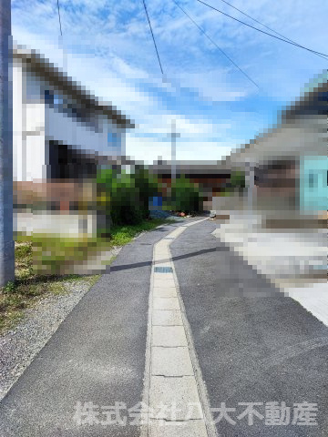 高浜市本郷町　3号棟の前面道路含む現地写真