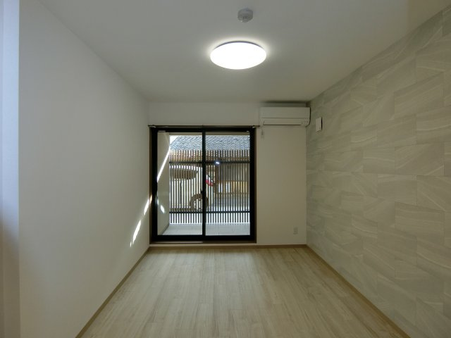 スミレスタ二条城前の居間・リビング