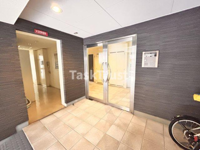 【エントランス】 | Primaire