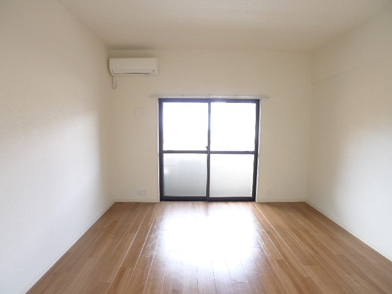 ロックリバー烏丸の居間・リビング