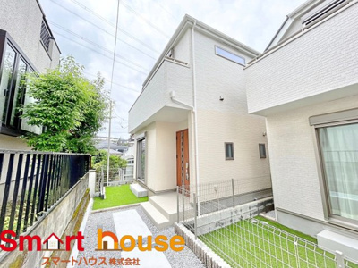 【外観】 | 横浜市旭区中希望が丘　最終１棟 | 流行に左右されず、将来にわたって価値が継続する「上質」な佇まい。おしゃれな雰囲気や自然の潤い、親しみやすさといった暮らしを豊かにしてくれる住空間です。