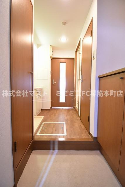 コンフォート谷町の玄関