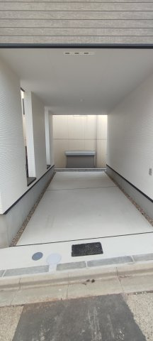 昭和区円上町005③ 全3棟　＜仲介手数料無料＞村雲小・円上中　新築一戸建ての駐車場|新築戸建て専門店♪地域最安値を目指してます！
仲介手数料キャンペーン実施中です♪詳細は弊社ホームページ、スタッフまでお気軽にお問合せ下さい！お役に立てる自信があります♪