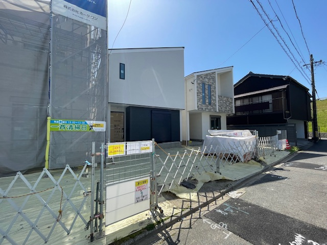 守山区鳥羽見113④【仲介手数料無料　鳥羽見小学校・守山西中学校】の前面道路含む現地写真|撮影
社長の村田です！
自らプレイヤーとして営業しています
長年の経験と実績から皆様により良いマイホーム購入のご提案をいたします。
住宅ローンの不安や購入後の不安等何でもご相談ください。