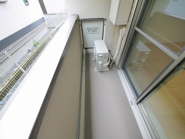 イースト・ヒルの洗面所|スペースが確保できる洗面所です