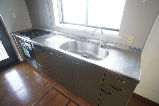 逆瀬台5丁目貸家のキッチン